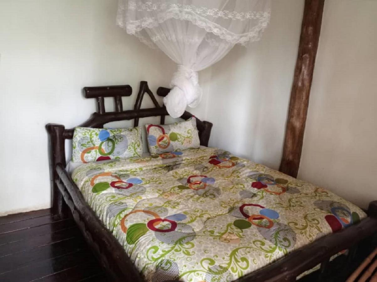 Ruhija Community Rest Camp Bed & Breakfast Kabale Exterior photo