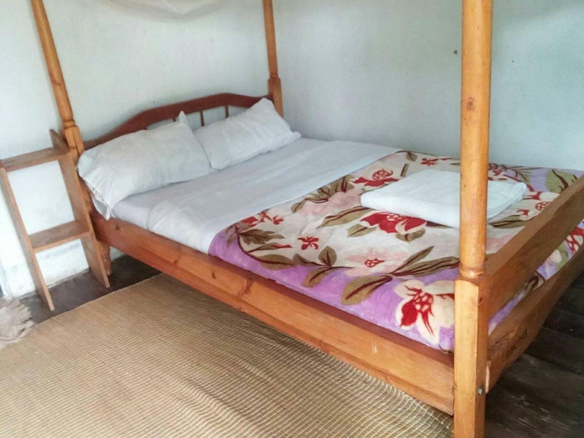 Ruhija Community Rest Camp Bed & Breakfast Kabale Exterior photo